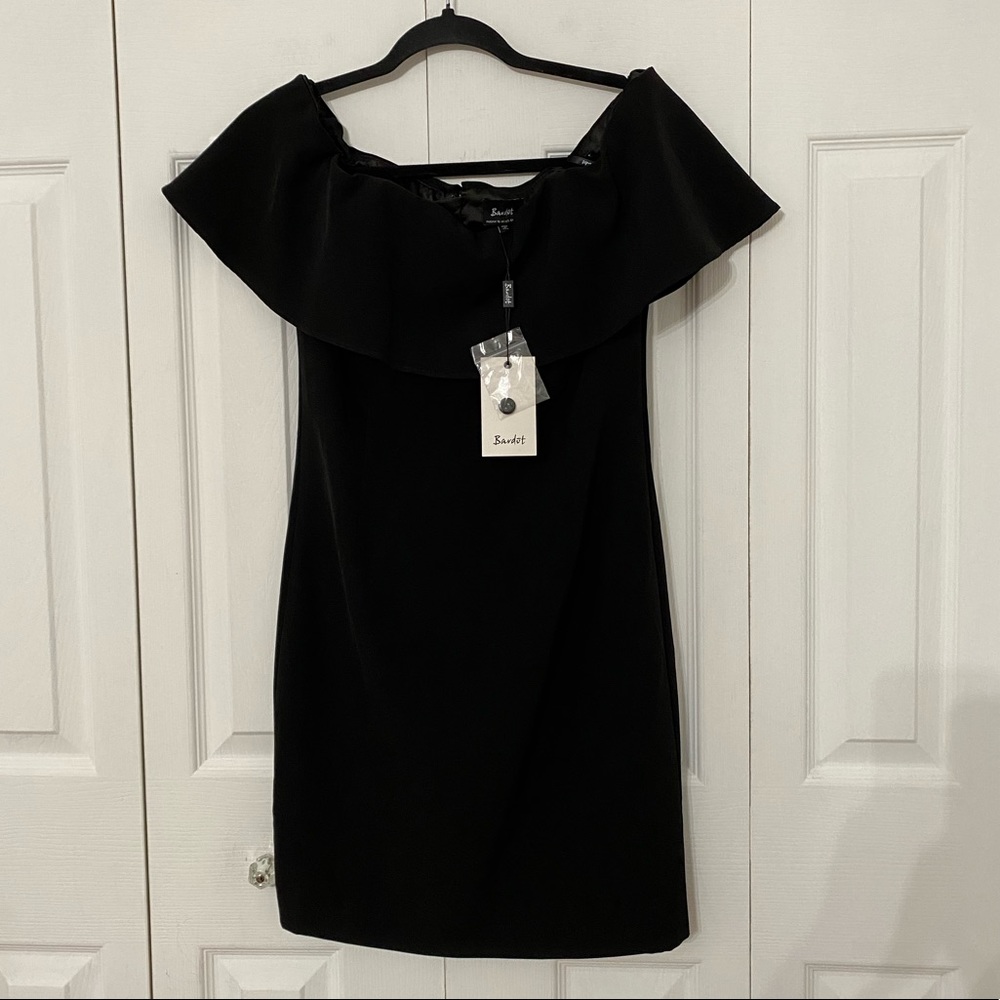 NWT BARDOT Black Off Shoulder Dress 6 - Picture 2 of 13